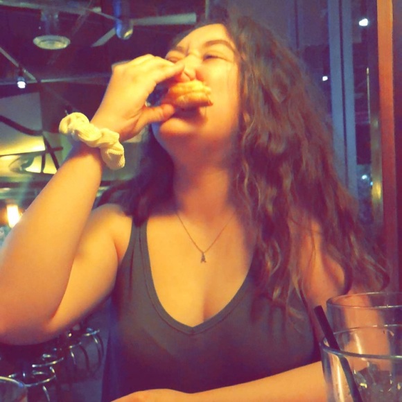 Meet your Posher, Grace - Picture 3 of 4